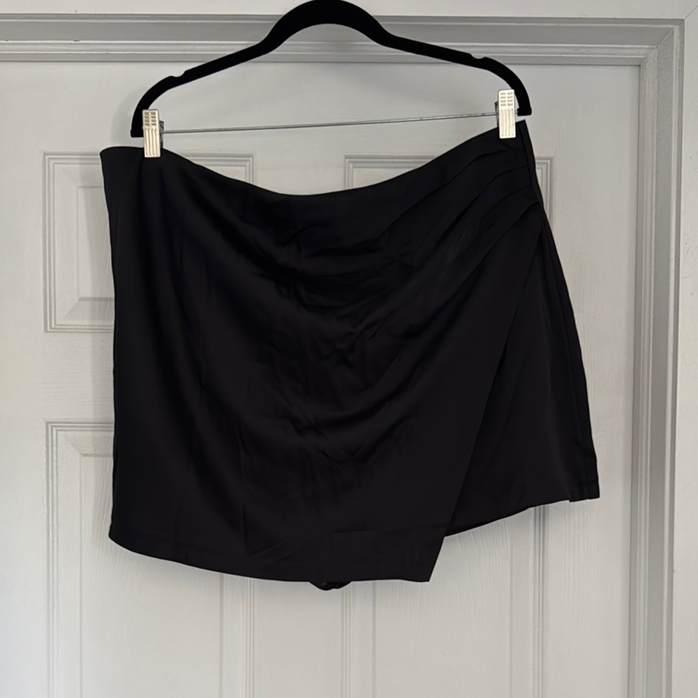 Elegant Black Women's Skirt